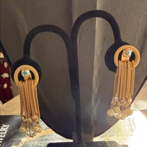 Vintage dangle mesh 1960s fringe crystal and faux pearl clip earrings